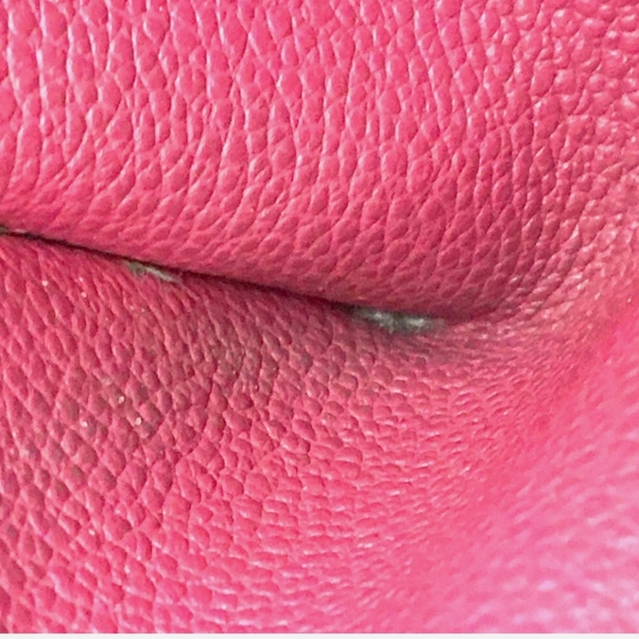 LOUIS  VUITTON  Clemence Leather 4 Ring K… - Picture 7 of 15